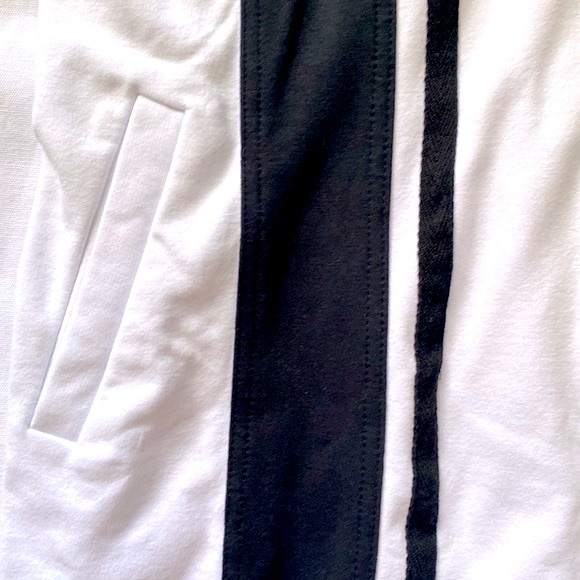 Neiman Marcus Exclusive Black & White Jacket. Size Small. - Picture 4 of 4